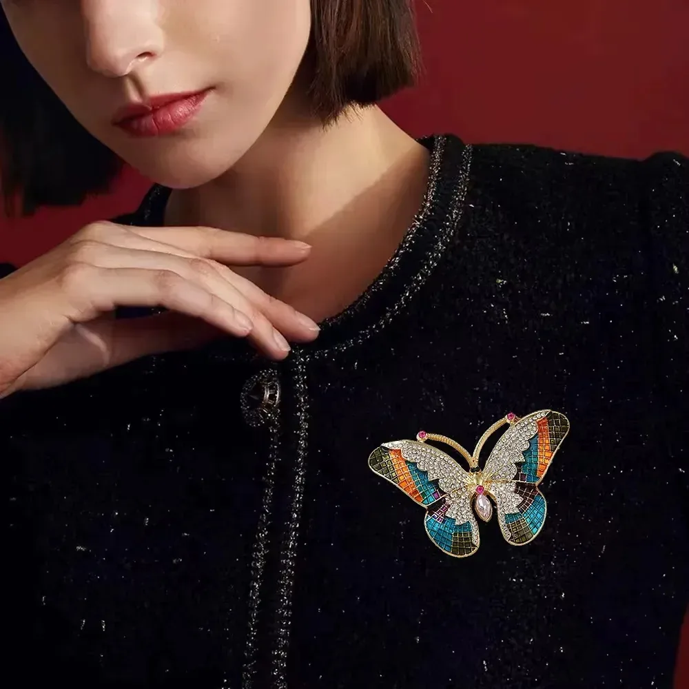 Broche Borboleta Acessório Brilho Para Roupas Presentear Rosa