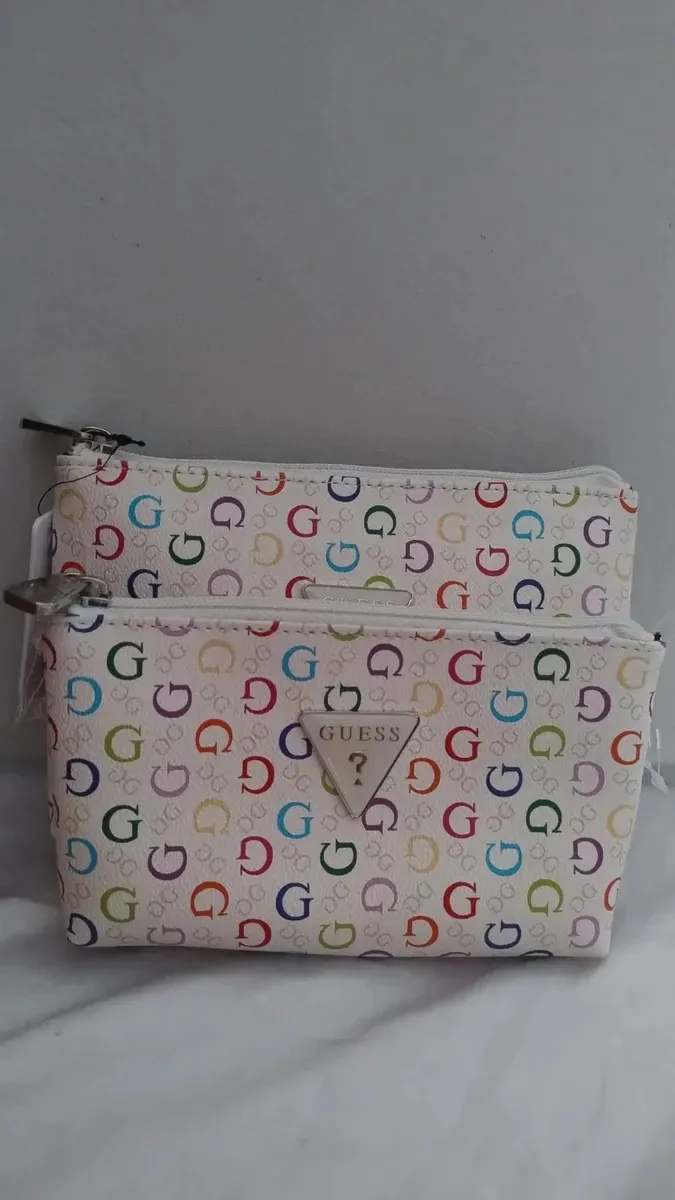 Bolsa de higiene pessoal de couro PU Guess Rhodes Travel rosa para mulheres, pacote com design de monograma