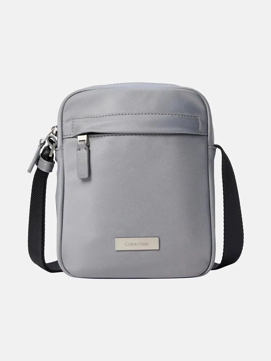 Bolsa Calvin Klein Grey Sleek Reporter