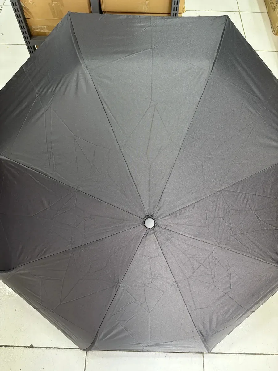 Guarda-chuva dobrável manual de 96 cm para chuva ou sol preto