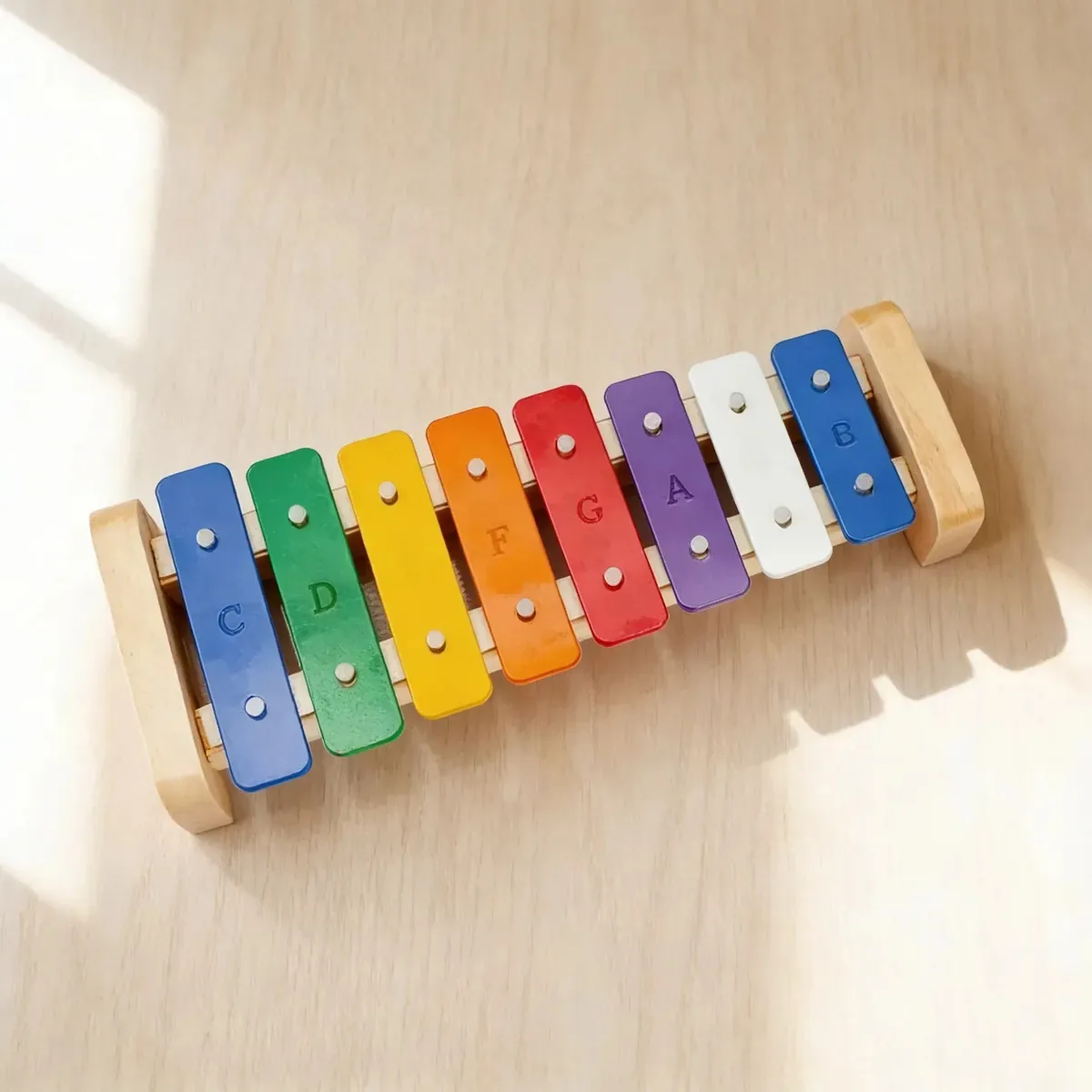 Metalofone colorido de 8 notas com baquetas Bee Df918 em marrom claro
