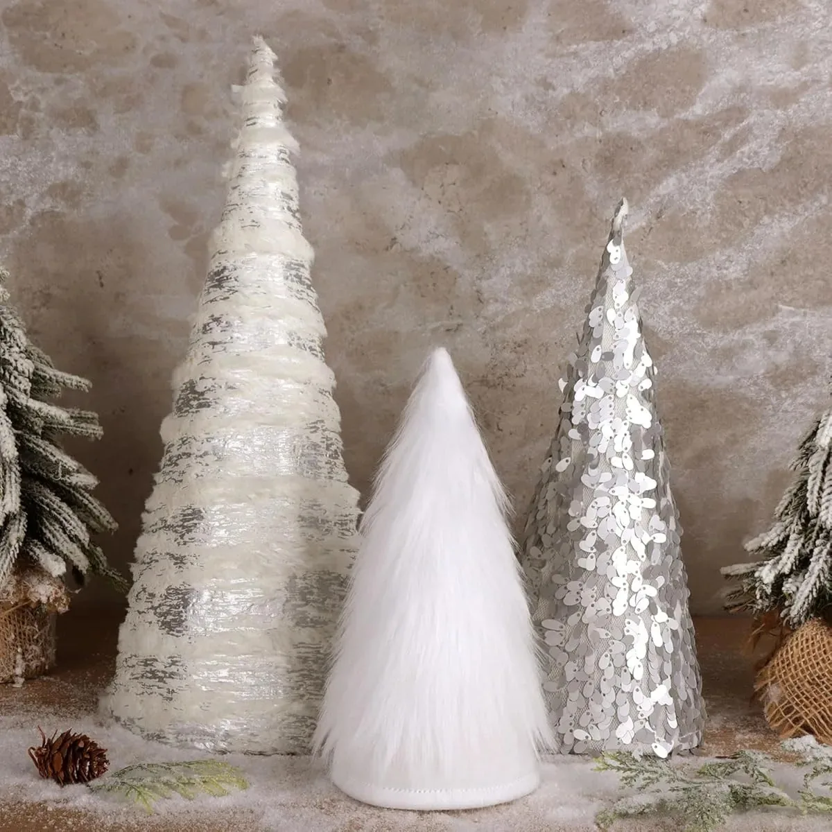 Conjunto de 3 árvores de Natal modernas em prata e branco