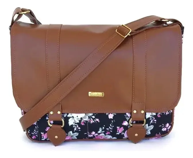 Bolsa Carteiro Mayara Rocha Floral Preto