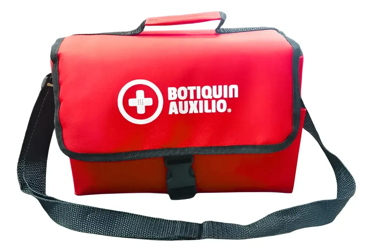 Divisões internas do kit de primeiros socorros Cordura vazio