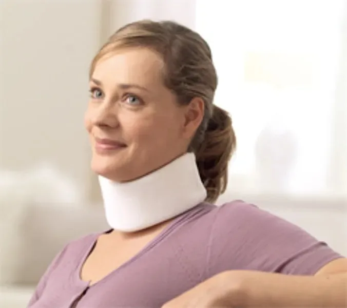 Colar cervical Actimove de tamanho pequeno