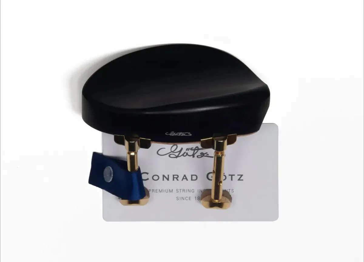 Conrad Götz, ZK-700g, Ysae - Apoio para pés para V