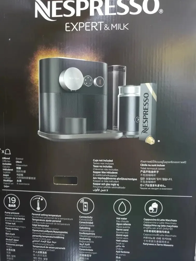 Cafeteira Nespresso Expert & Milk
