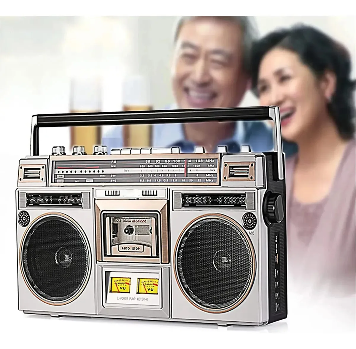 Lmyydes Cassette Boombox, alto-falante clássico de estilo retrô dos anos 80, alto-falante Bluetooth que converte cassetes em USB/SD, entrada auxiliar, fone de ouvido, conversor, 43x13x29cm