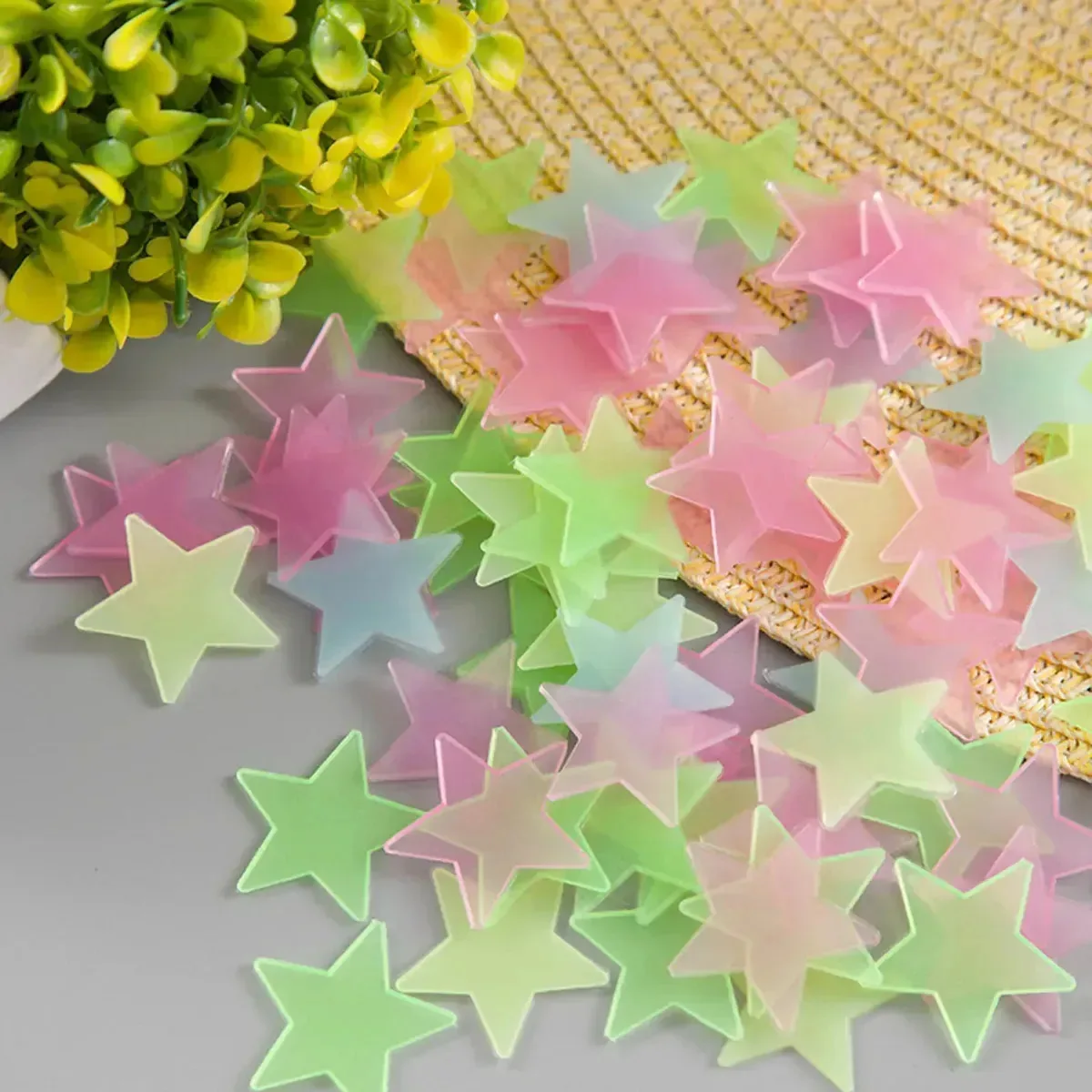 Estrelas fluorescentes, 1 pacote: Moon Glow Dark X100, estrela multicolorida
