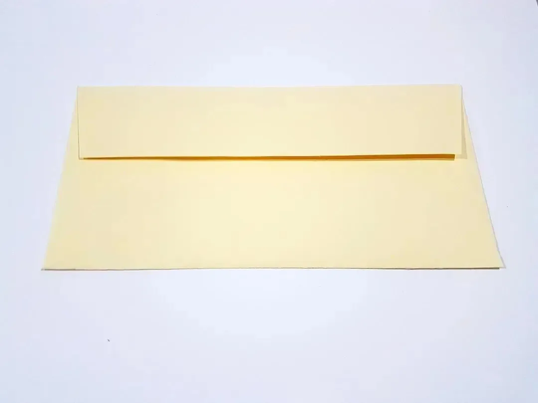 Envelopes de papel fino Conqueror Envelope em creme