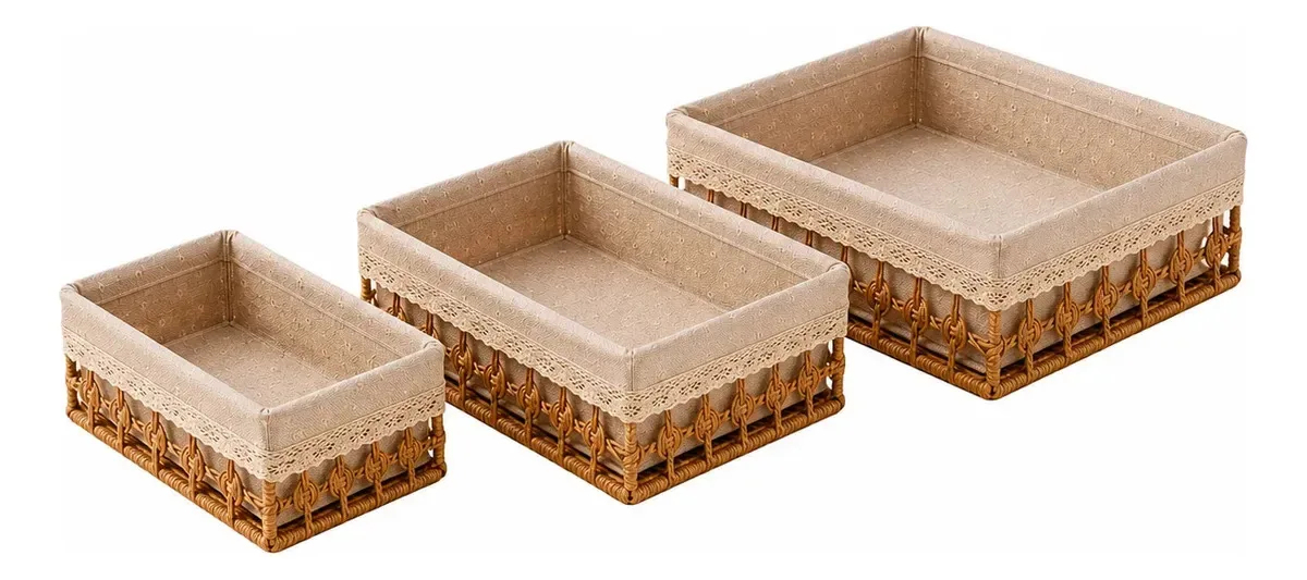 Cesta de tecido marrom forrada de juta de vime com 3 cestas