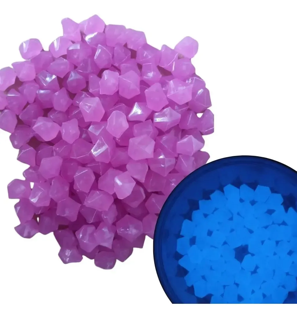 50 Pedras Luminosas Decoração Aquário Jardim Brilha N Escuro Cor Roxo