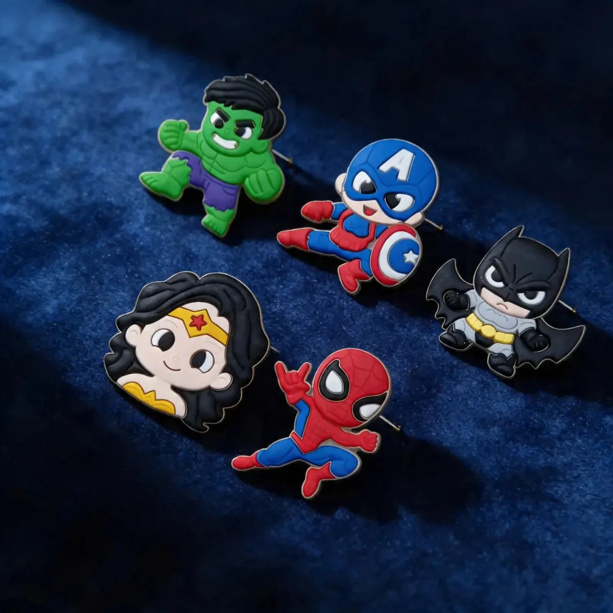 Bottons Pins Super Heróis Modelos Coloridos Para Calçados C Colorido1 Super Heróis