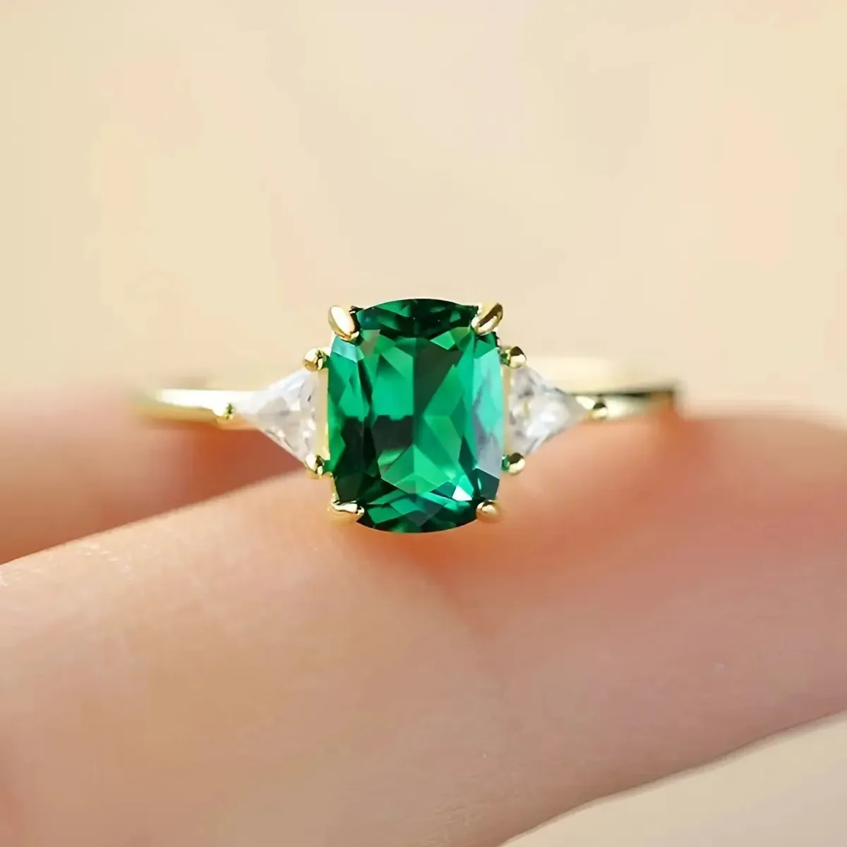 Anel De Prata Legítima - Esmeralda Com Zircônias Triângulos Dourado 13