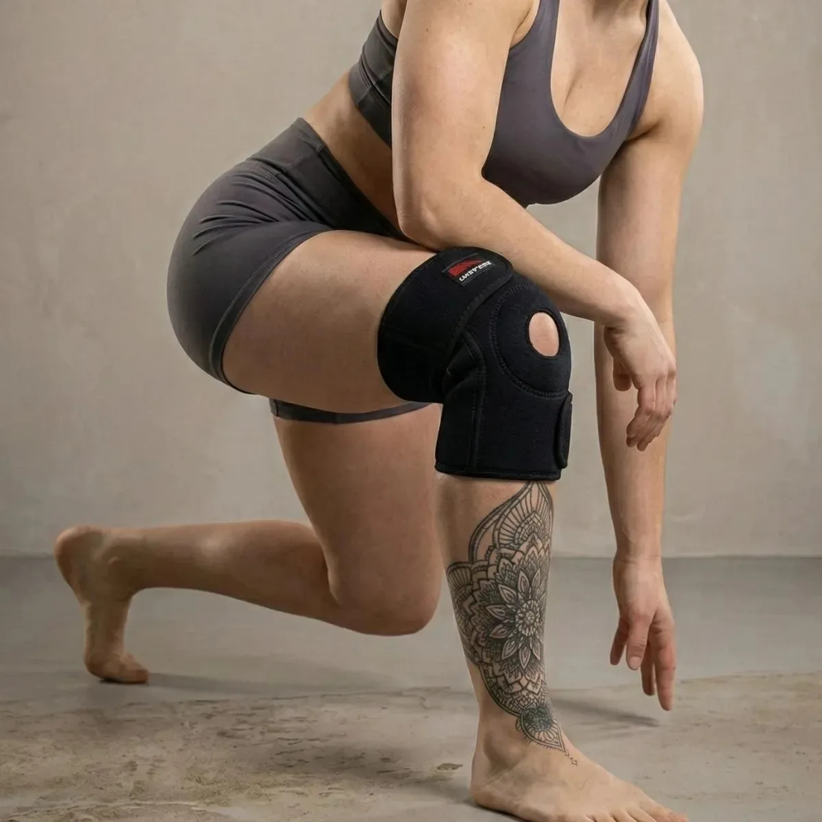 Joelheira Ortopedica Ajustavel Com Hastes Flexiveis Longa Preto U