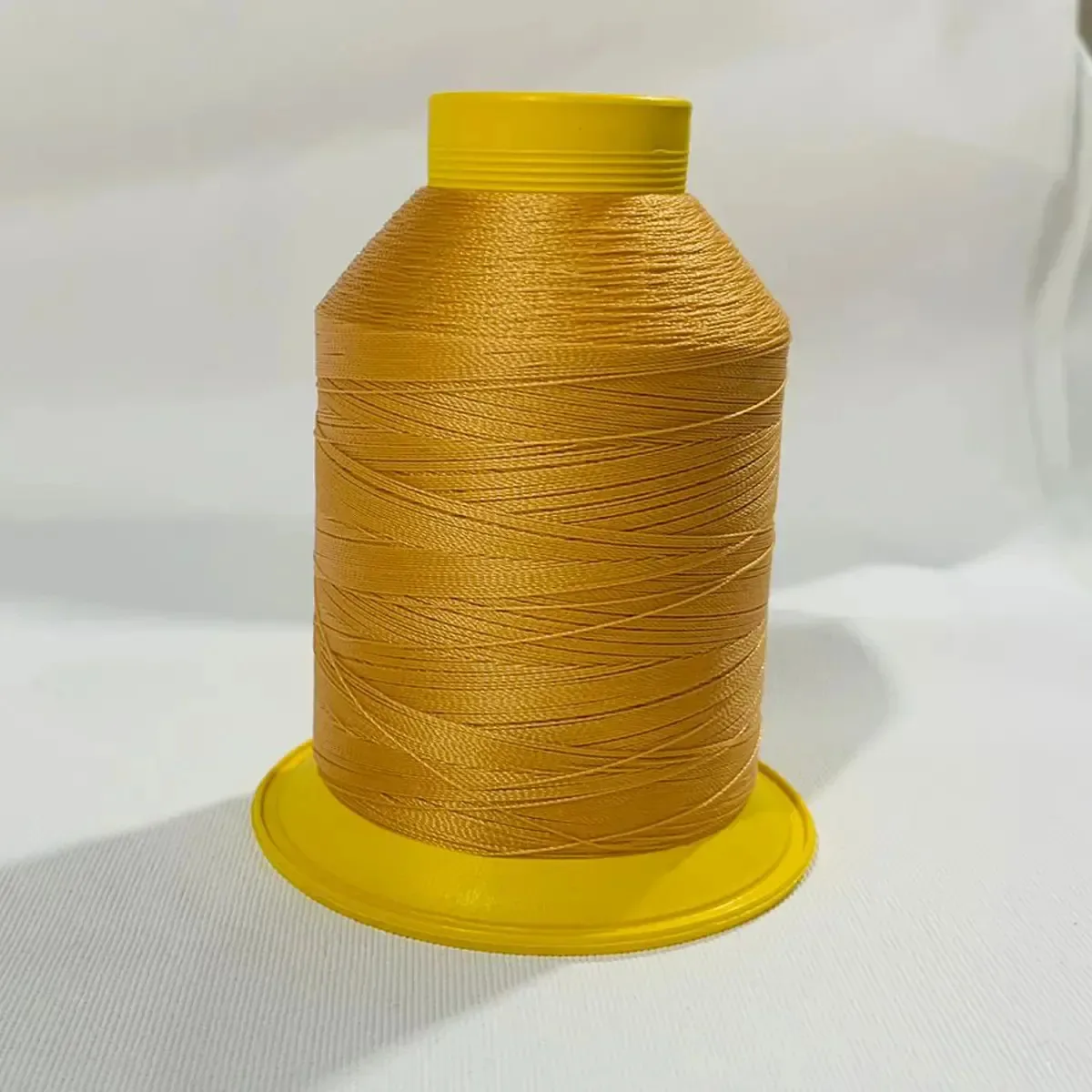 Linha Nylon Bonderizada Linhasita NZ60 para Costura Industrial, Artesanato e Estofados