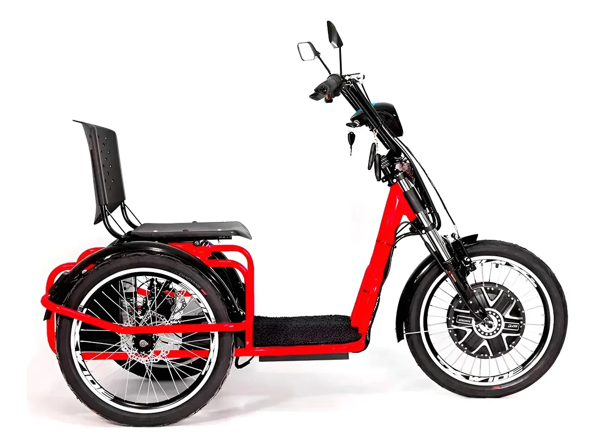 Triciclo elétrico para adultos Plug And Move Village PAM colorido vermelho