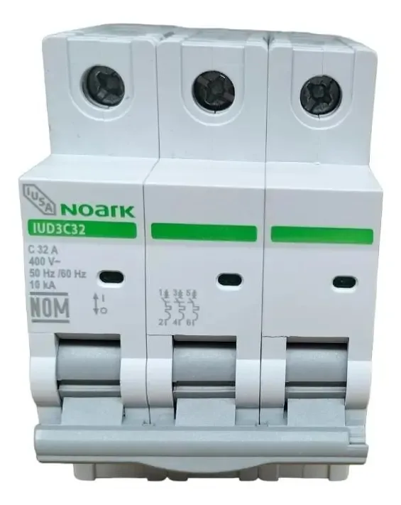 Interruptor termomagnético DIN de 3 pólos, 32 A