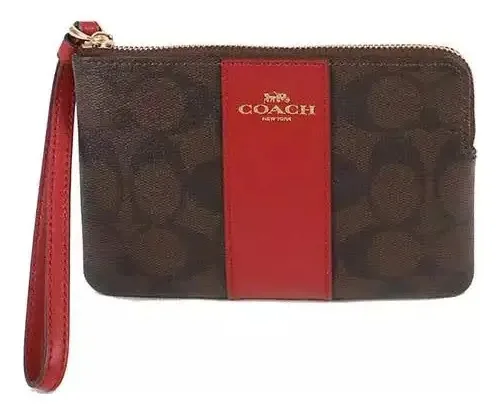 Carteira Wrislet da marca Coach para mulheres, cor marrom, assinatura, vermelho, detalhe 58035