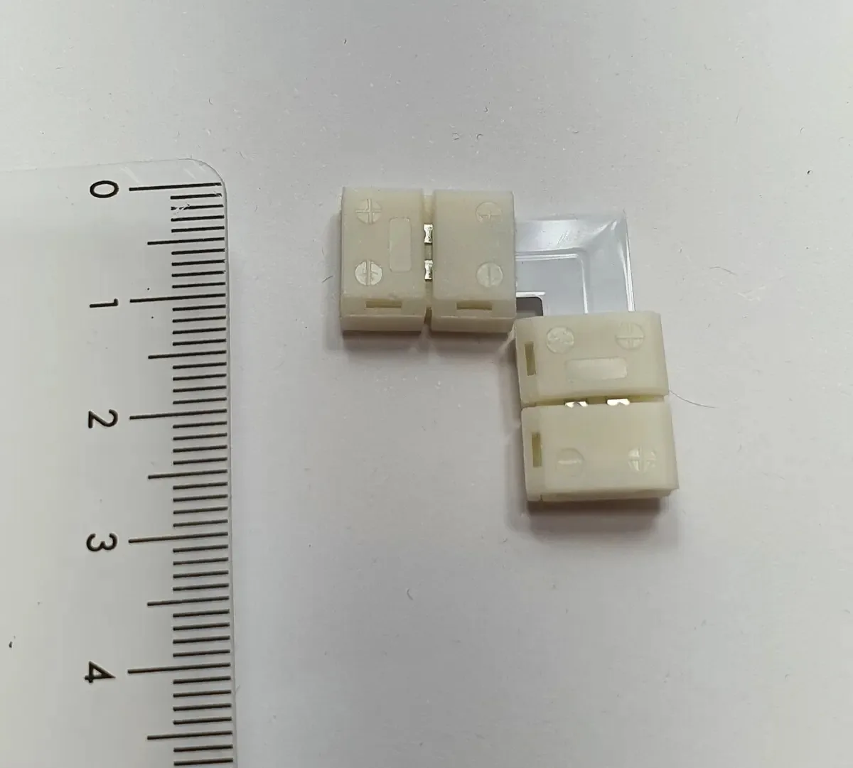 7015016 - Conector L 8mm Fitas Ecoflex 4,8w/m - Ledvance