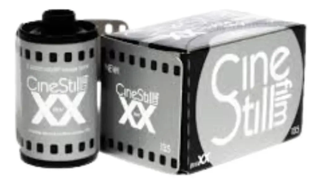 Filme fotográfico Cinestill Double X branco e preto