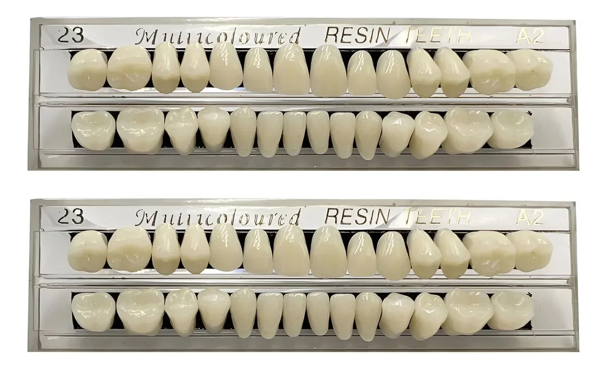 Dentes postiços de resina para maquiagem e festas de terror