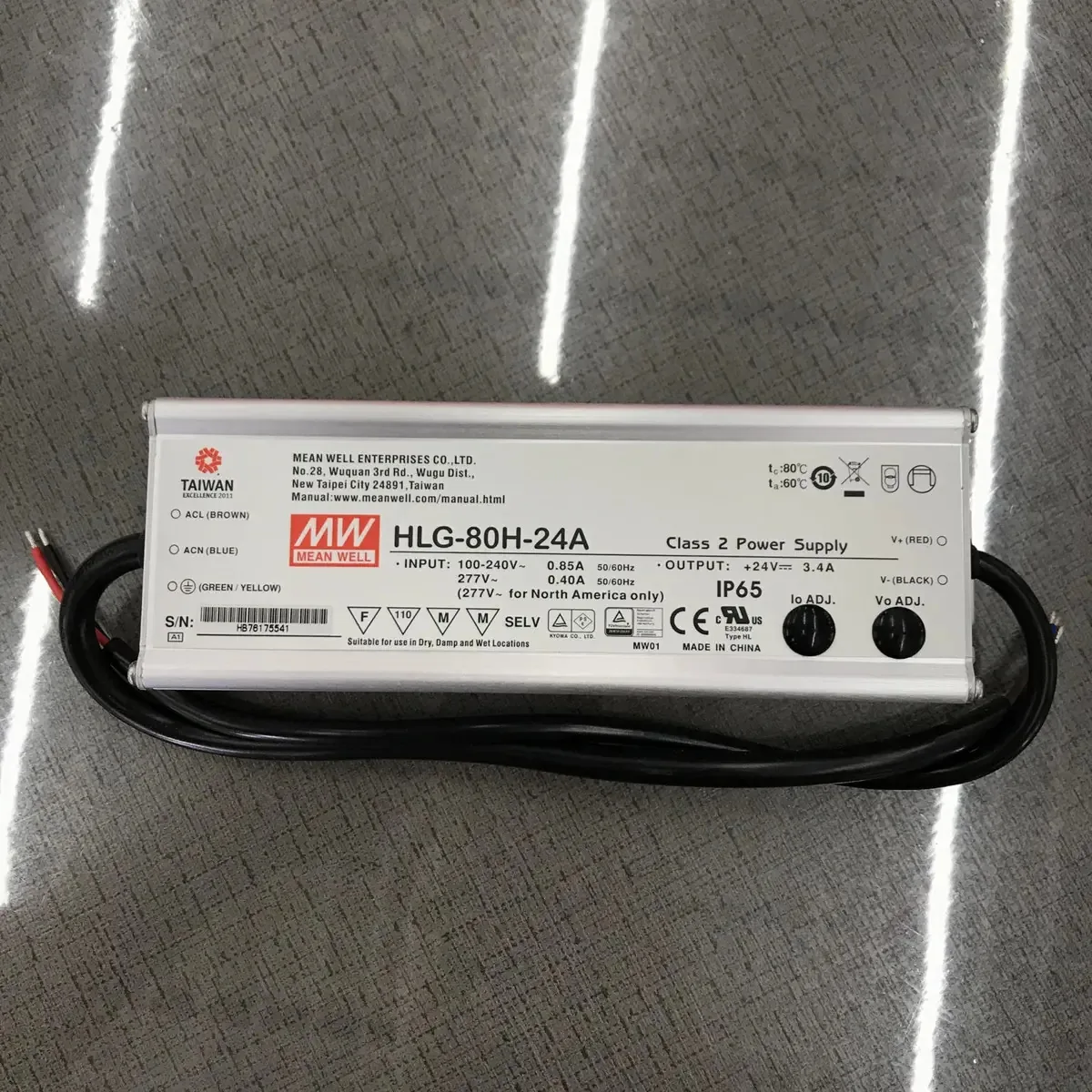 Mean Well HLG-80h-36a Tensão constante de 82,8w +Driver de LED de corrente constante HLG-80h 36v 2.3a