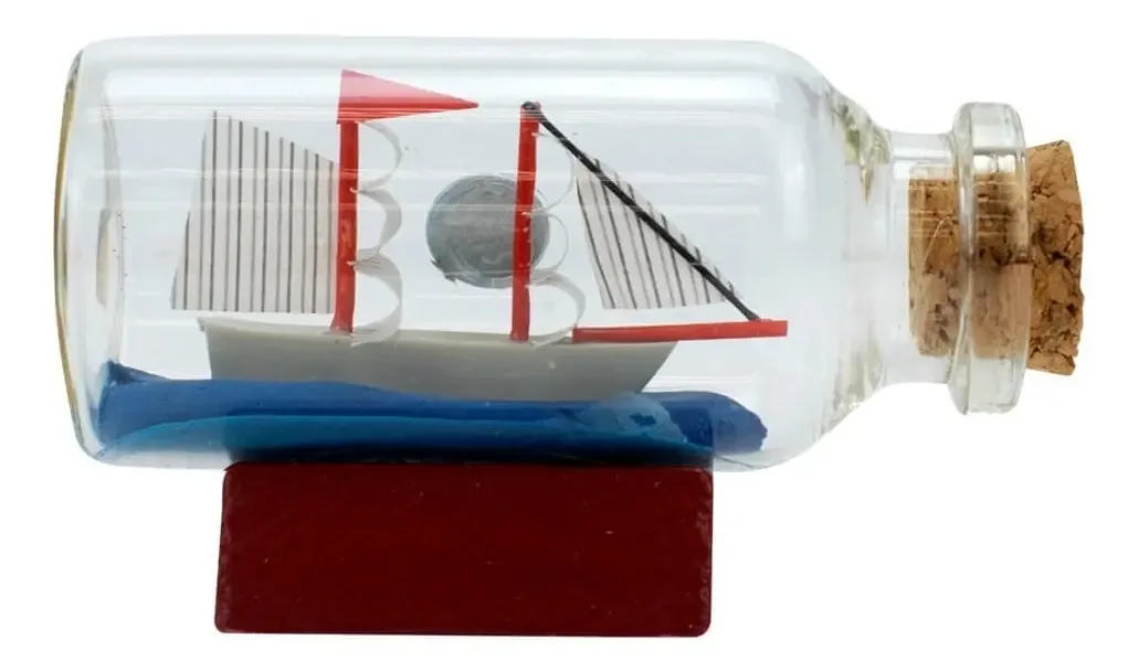 Miniatura Barco Navio Veleiro Dentro Garrafa Vidro 3.5x2.5x6