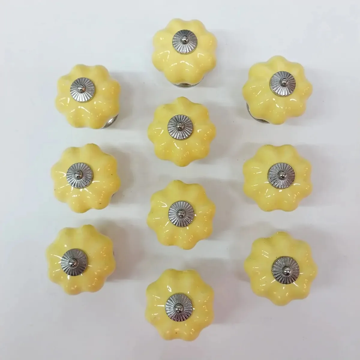 10 Puxador Abobora Porcelana Gaveta Com Pequenas Falhas Cor C1015 - Amarelo Claro