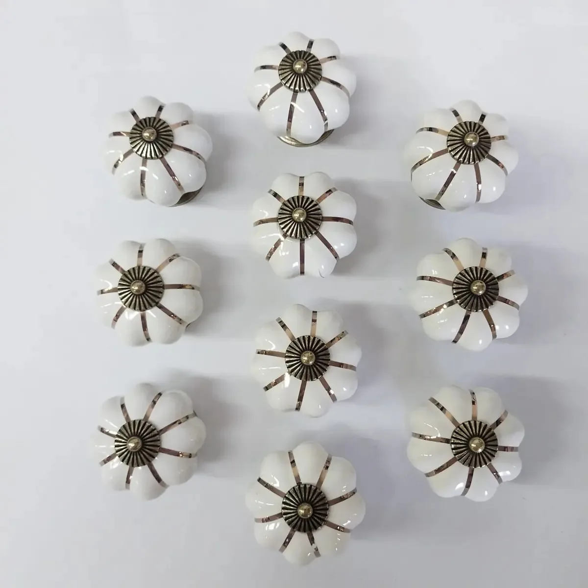 10 Puxador Abobora Porcelana Gaveta Com Pequenas Falhas Cor C1035 - Branco Off-white