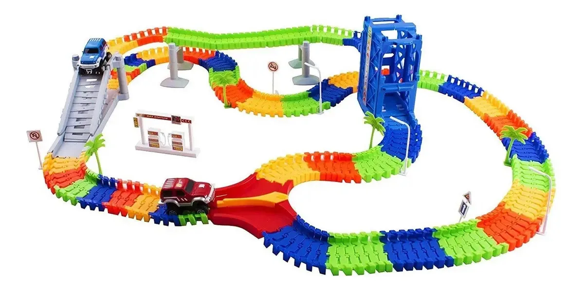Vokodo Pista de Corrida de Carro, Brinquedo Educativo Trançado Flexível, 240 Peças, 2 Carros, Brinquedo com Elevador, Ponte, Árvores, Posto de Gasolina para Crianças e Brinquedos