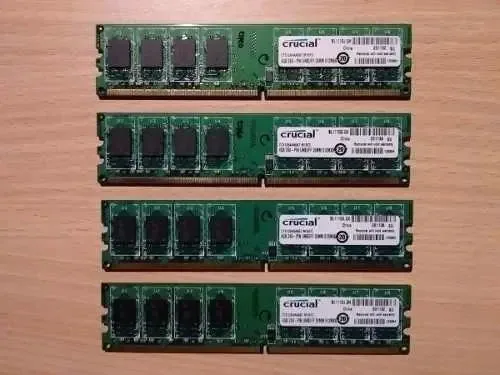 Memória RAM 4GB 1 Crucial CT51264AA667