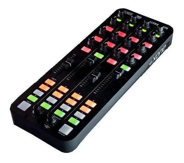 Controlador DJ Allen & Heath Xone K1 preto da 4 canais