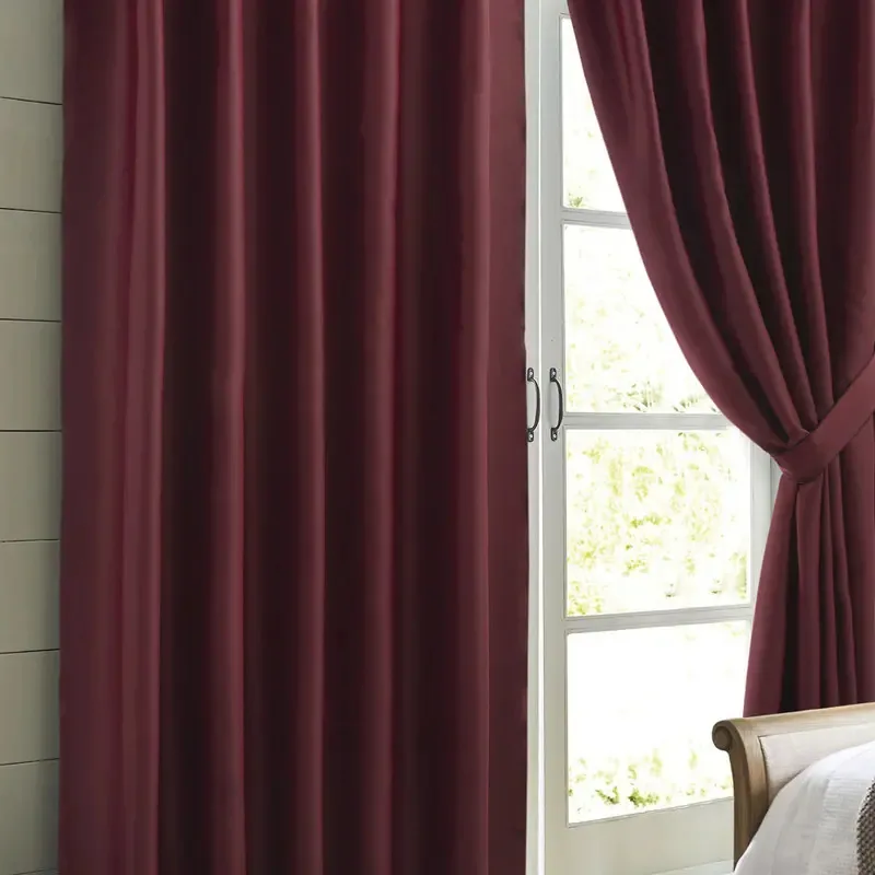 Conjunto de cortinas Blackout de 2 tecidos 140x210 Smooth com acessórios Jc Color Black Out Bordeaux