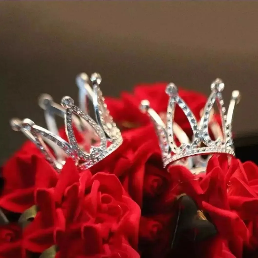 30 mini coroas para artesanato, decorações, cor 30, prata