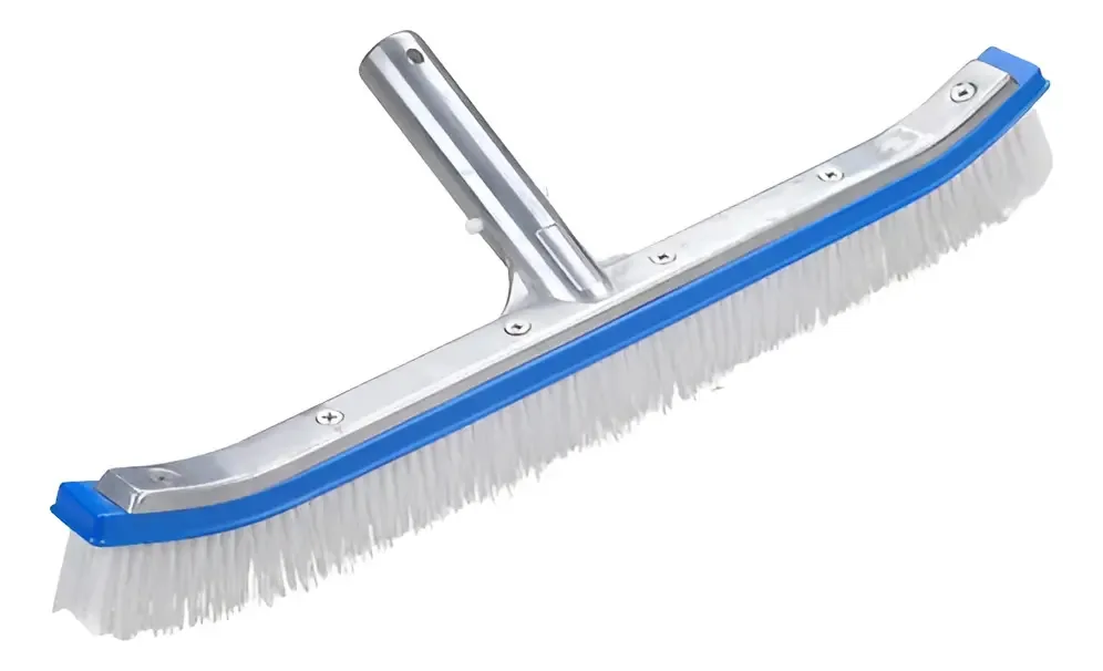 Pincel 18 para piscinas com moldura metálica cor azul