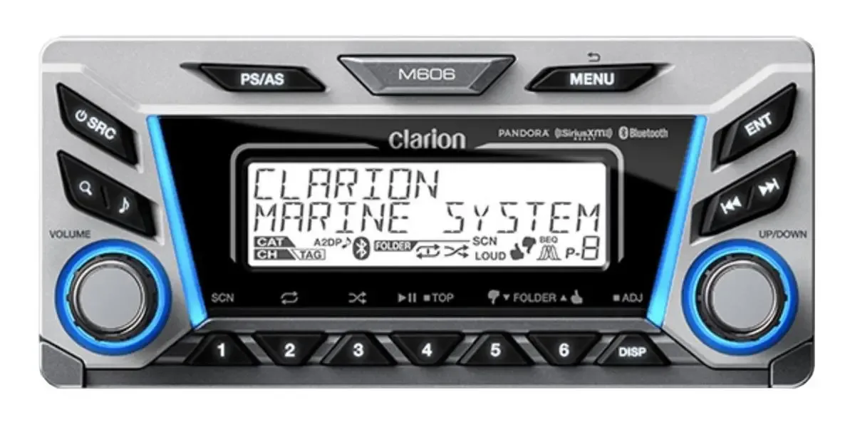 Player marinizado para lanchas e barcos Clarion M606 com USB e bluetooth