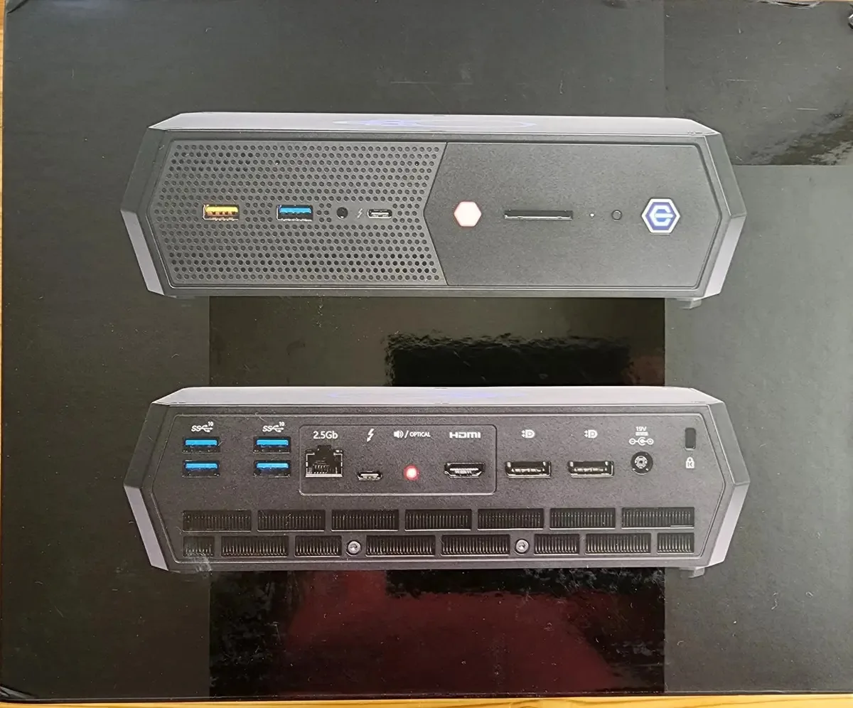 Intel Rnuc12snki72 com Kit Entusiasta A770m Nuc12 Necessita Memória, Armazenamento e Sistema Operacional