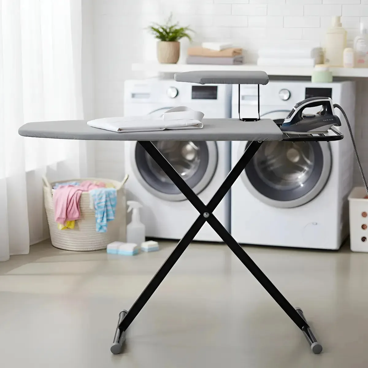 Tábua de passar roupa aluminizada Akua Premium com alça