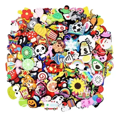 Kit de 100 pinos e botões para Crocs Random
