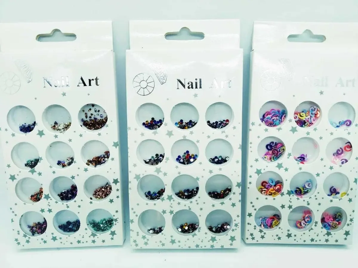 Strass para compartimentos Nail Art X12