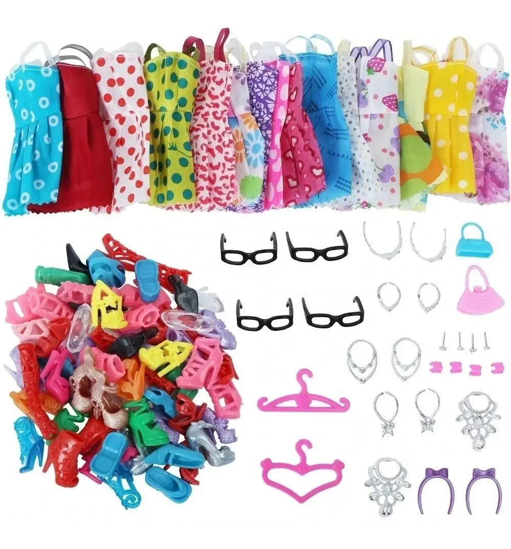 Barbie: 42 peças, 8 vestidos, 4 lentes, 8 colares, 10 sapatos, 2 bolsas