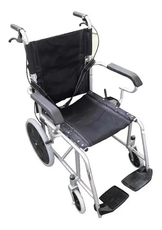 Cadeira de rodas ultraleve M/k SP6500k cor preta
