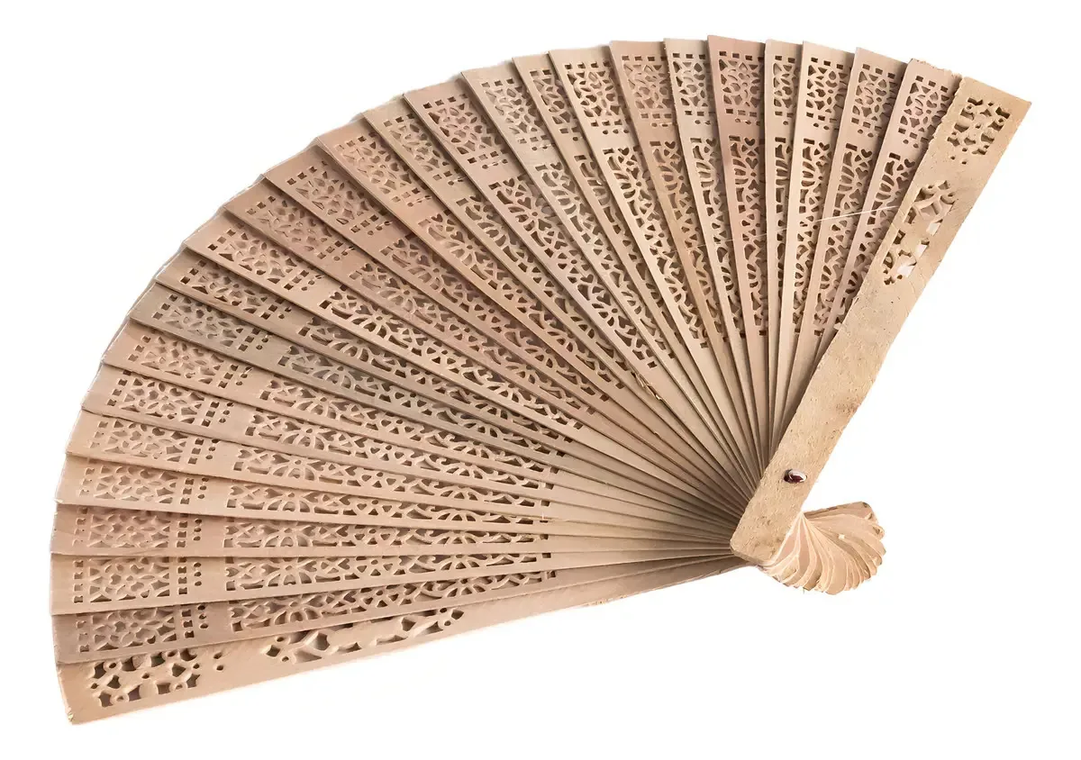 Valo Concept - Pacote De 50 Leques De Mão De Madeira Rendilhada Acabamento Fino. Cor Bege, Apresentação 20 Cm (50 Unidades)
