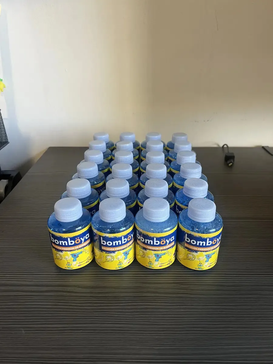 Solução líquida de sabonete/bolha para bazucas e pistolas de aquarela