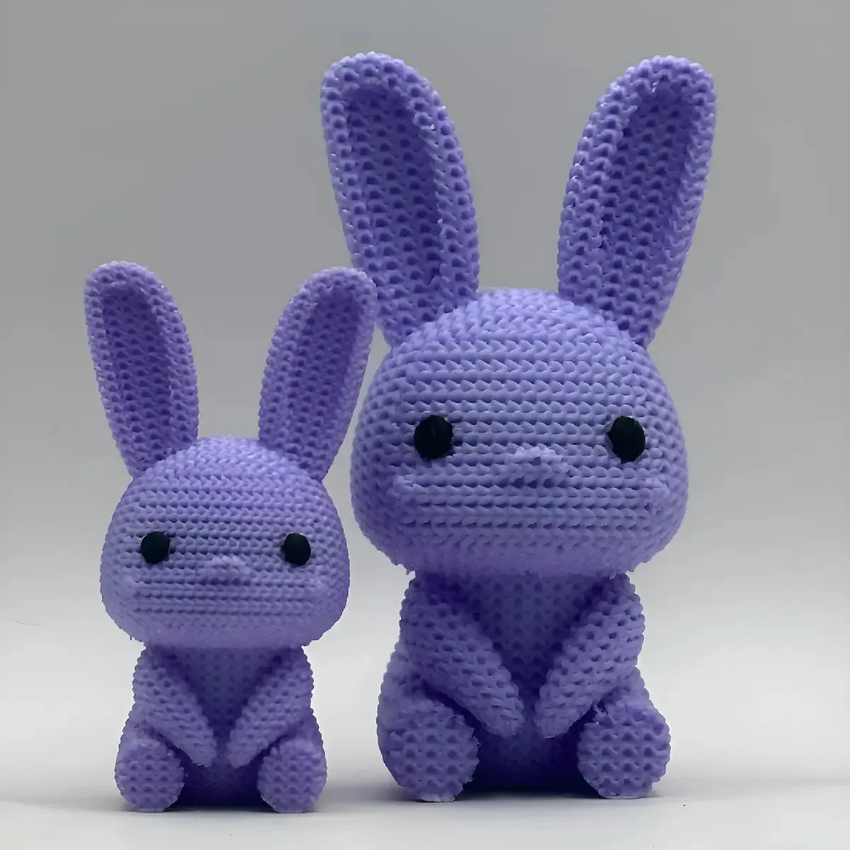 2 Mini Coelhos De Páscoa Amigurumi Em Plastico Decoração Cor Lilás