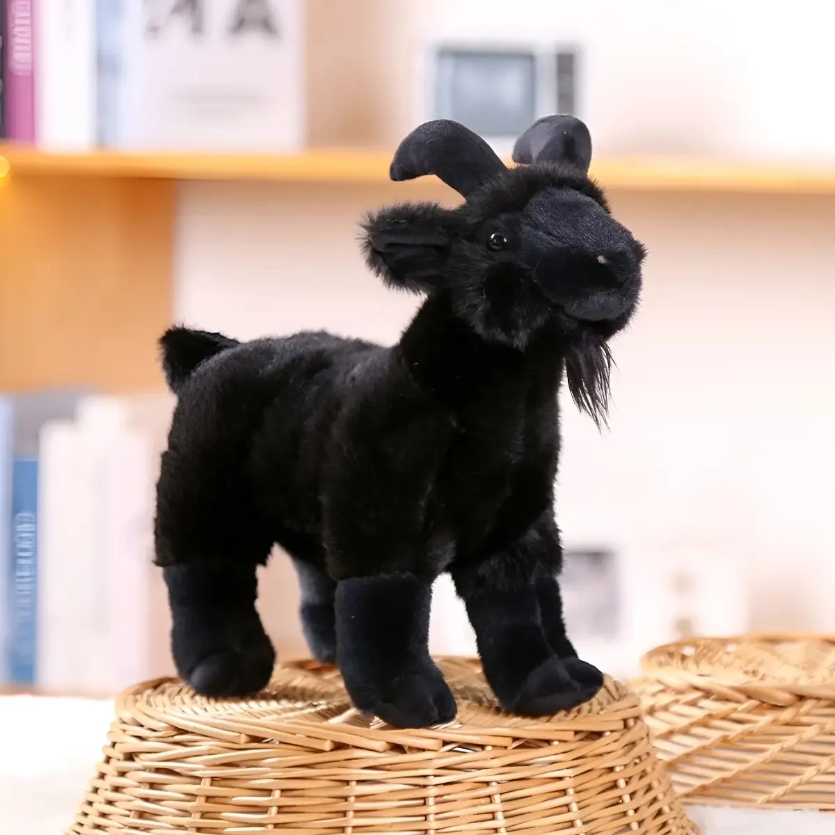 Boneca de cabra de pelúcia com chifres, boneca de ovelha com cor preta/18cm