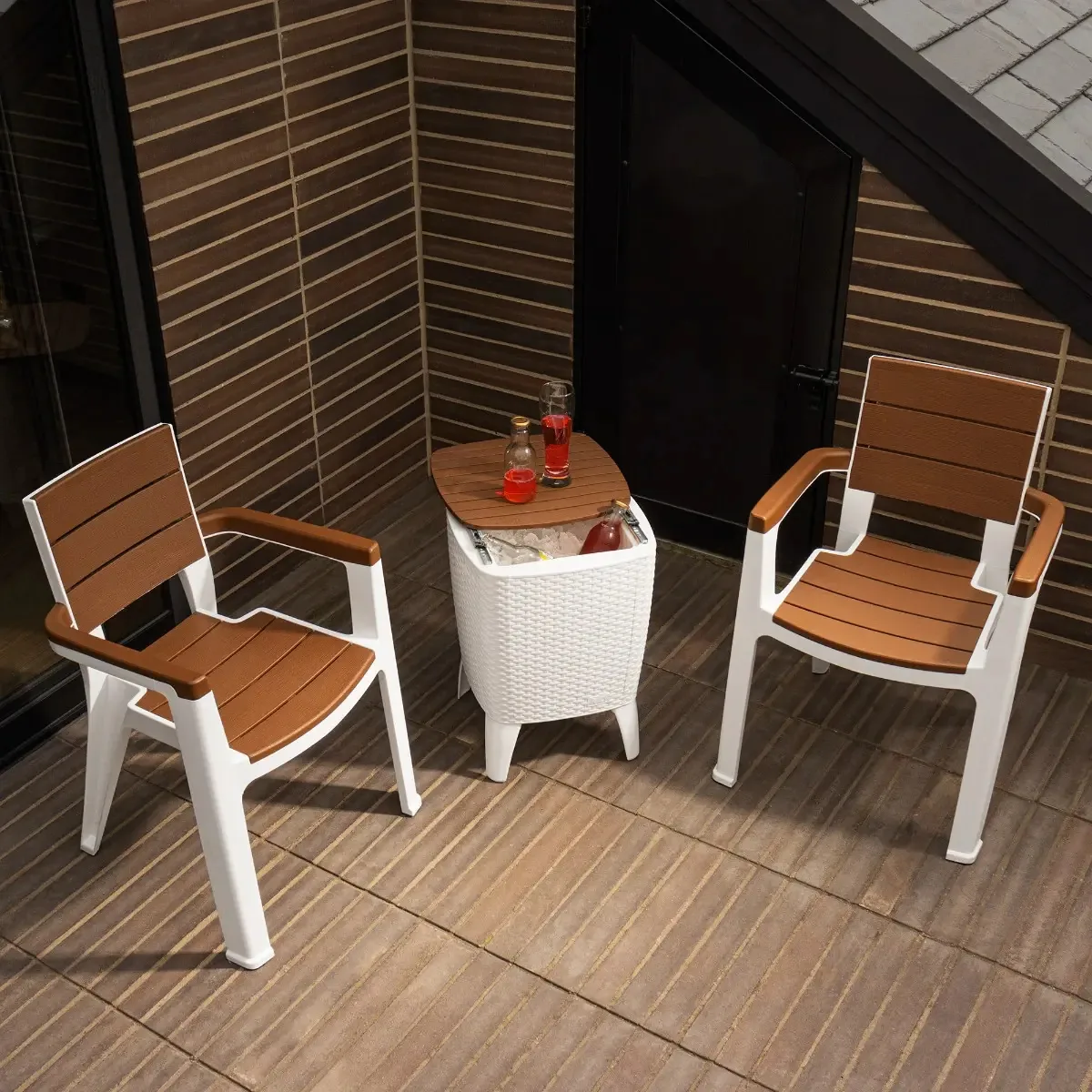 Conjunto Exterior Jardim Terraço 2 Cadeiras e Mesa Cooler Mq Cor Caramelo