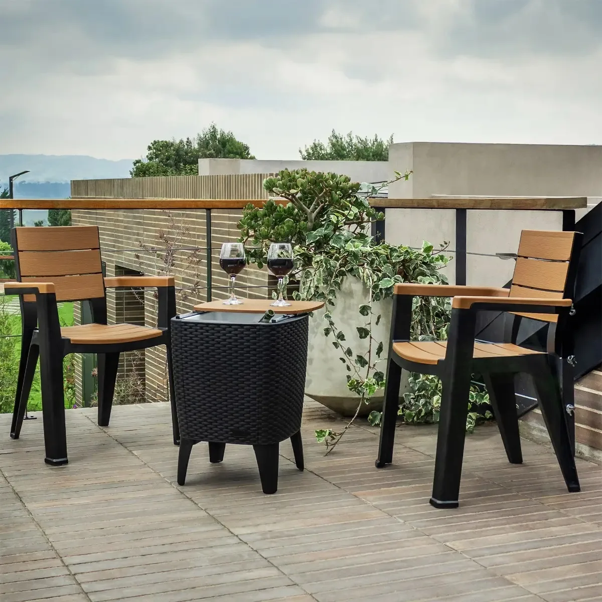 Conjunto Exterior Jardim Terraço 2 Cadeiras e Mesa Cooler Mq Cor Tabaco