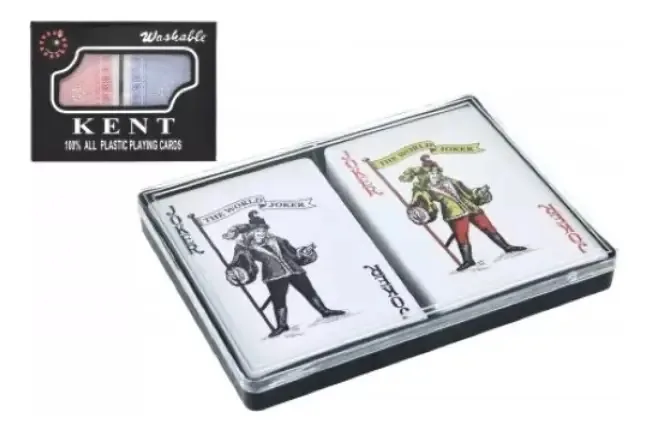 2 baralhos de cartas de pôquer em uma caixa de plástico, linguagem nua invertida, personagem Pokémon espanhol